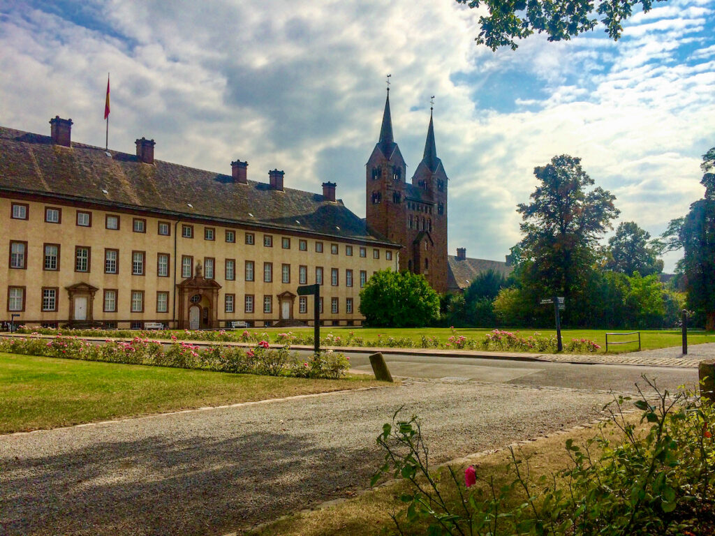 Schöne Bahnstrecken in NRW mit Zielort Schloss Corvey 