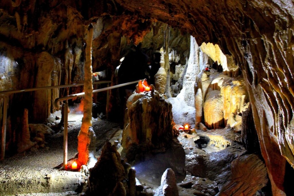 Geheimtipp auf der Tour: Whiskytasting in der Dechenhöhle